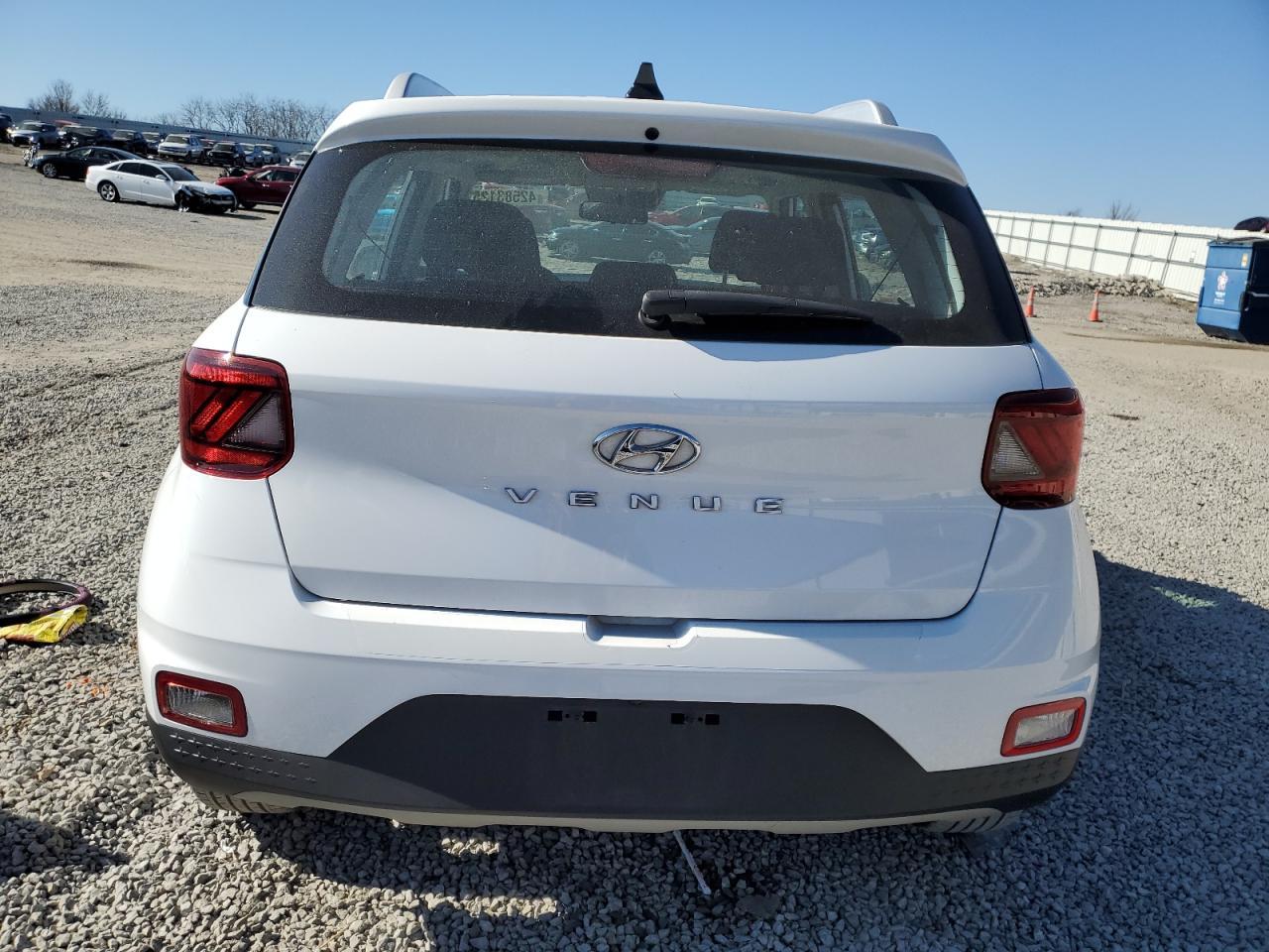 2022 Hyundai Venue Sel - Image 6