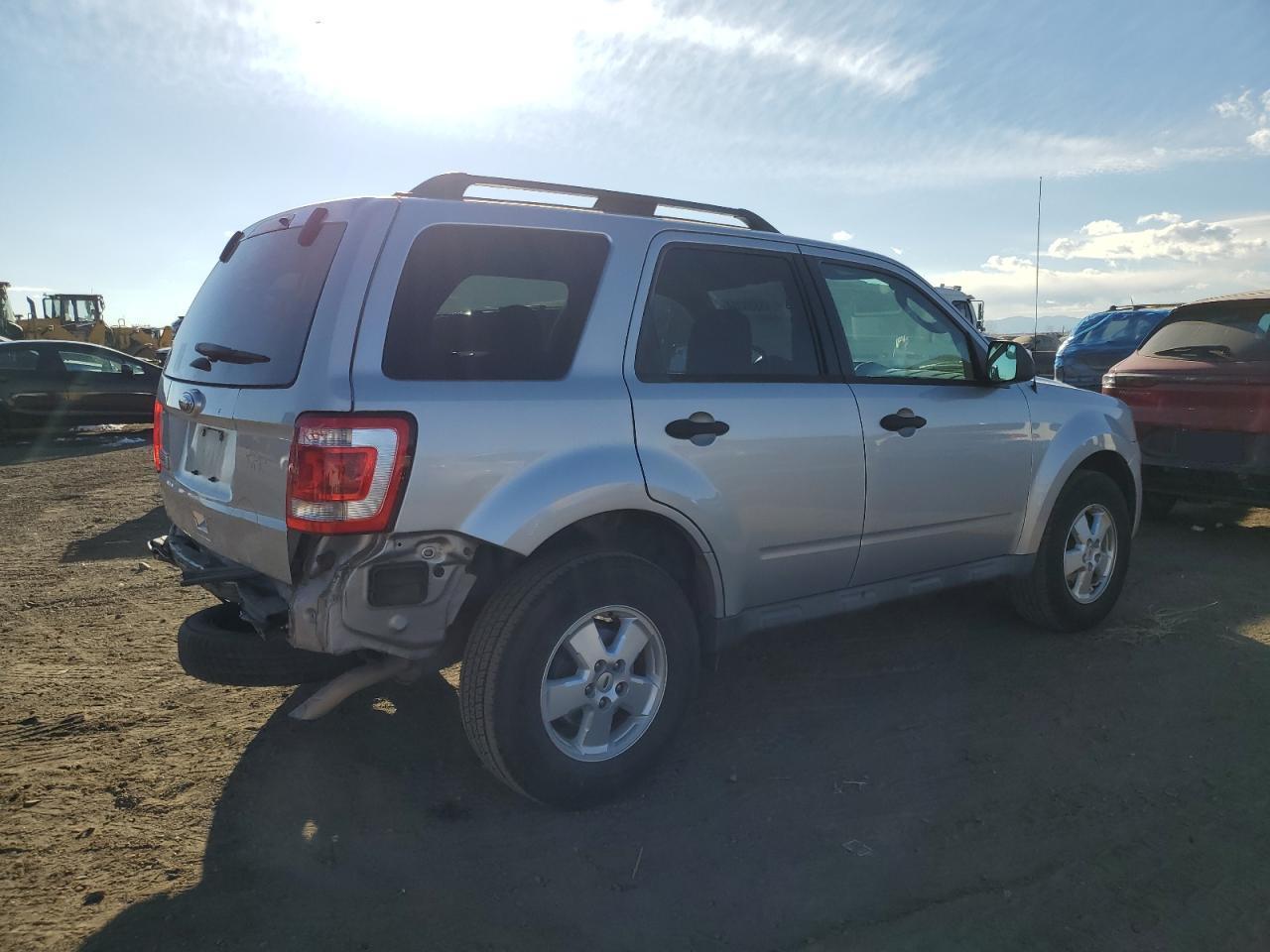 2012 Ford Escape Xlt - Image 3