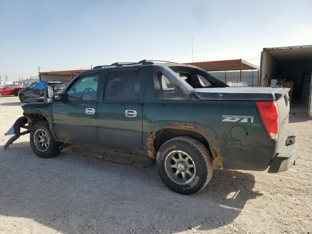 2004 Chevrolet Avalanche K1500 - Image 3
