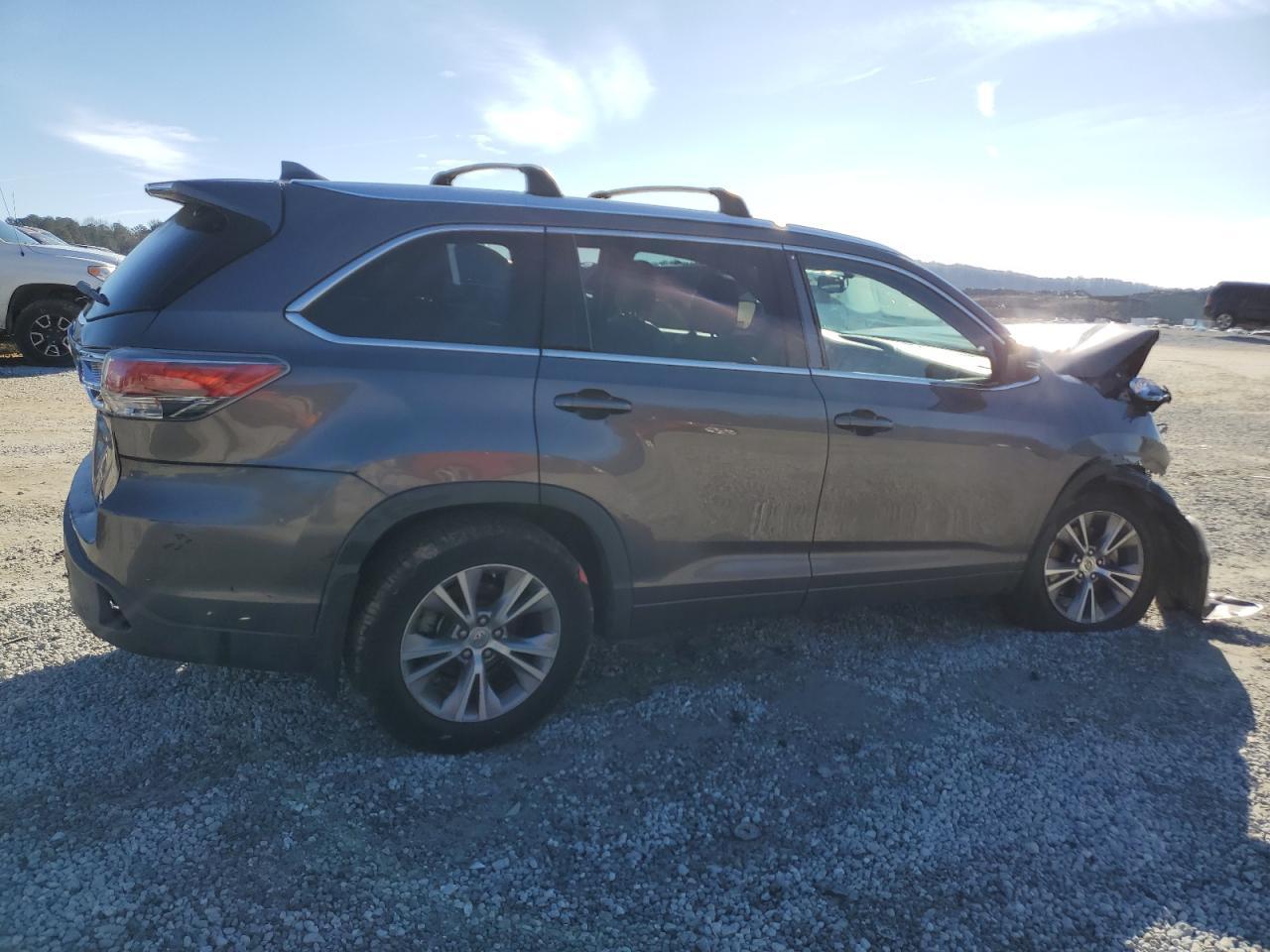 2015 Toyota Highlander Xle - Фото 3