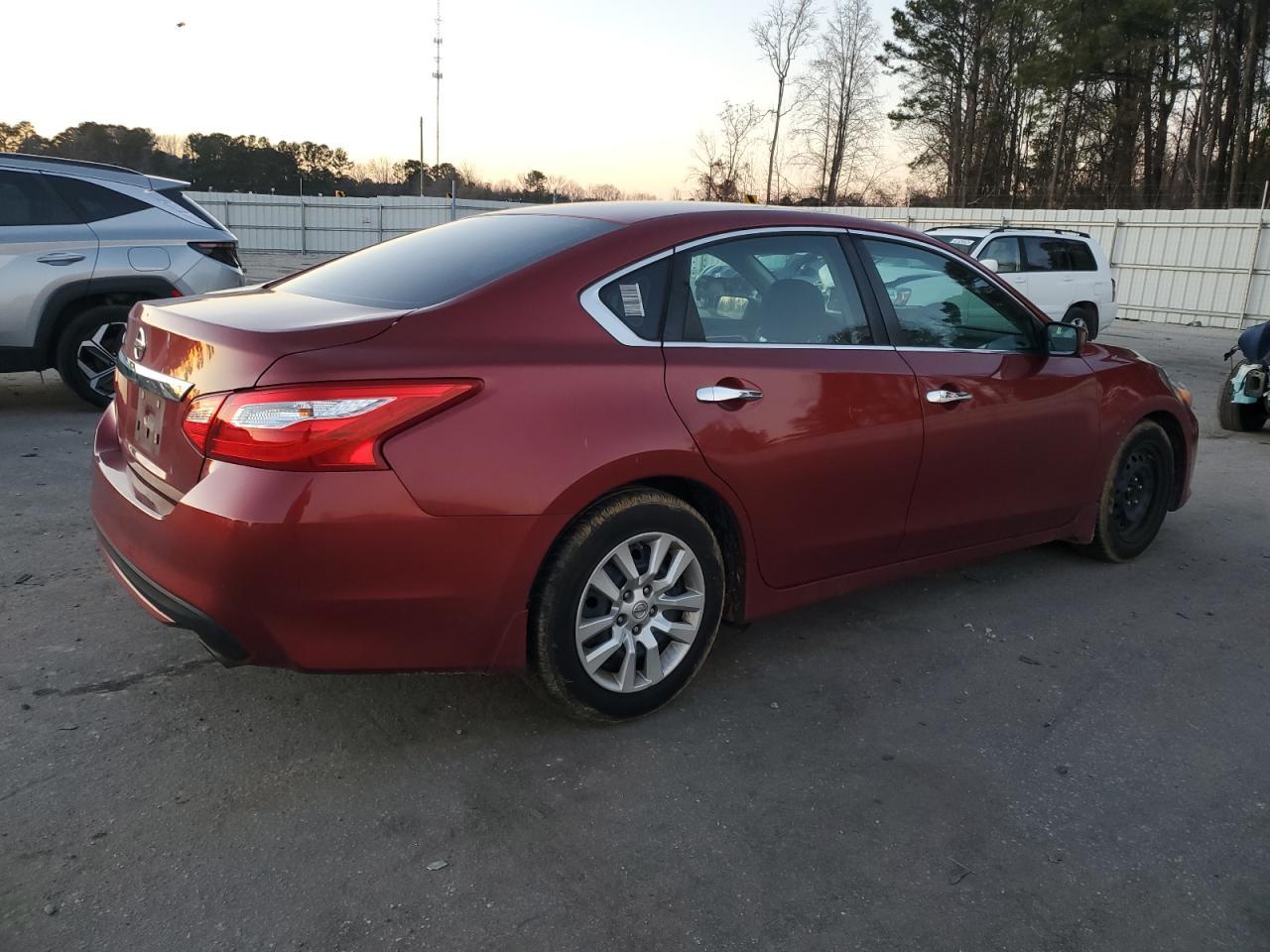2016 Nissan Altima 2.5 - Фото 3