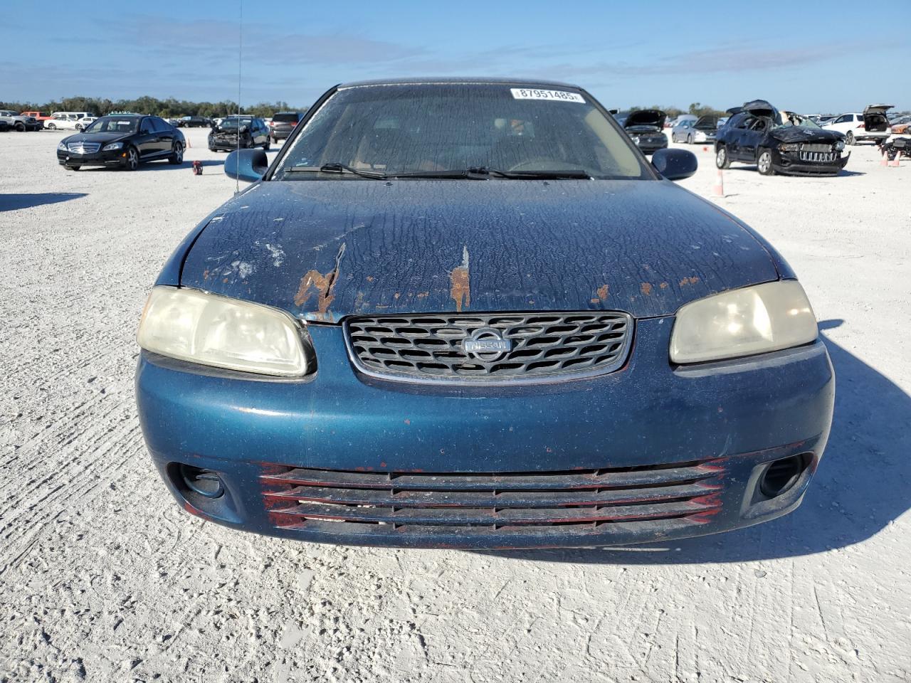 2000 Nissan Sentra Base - Фото 5