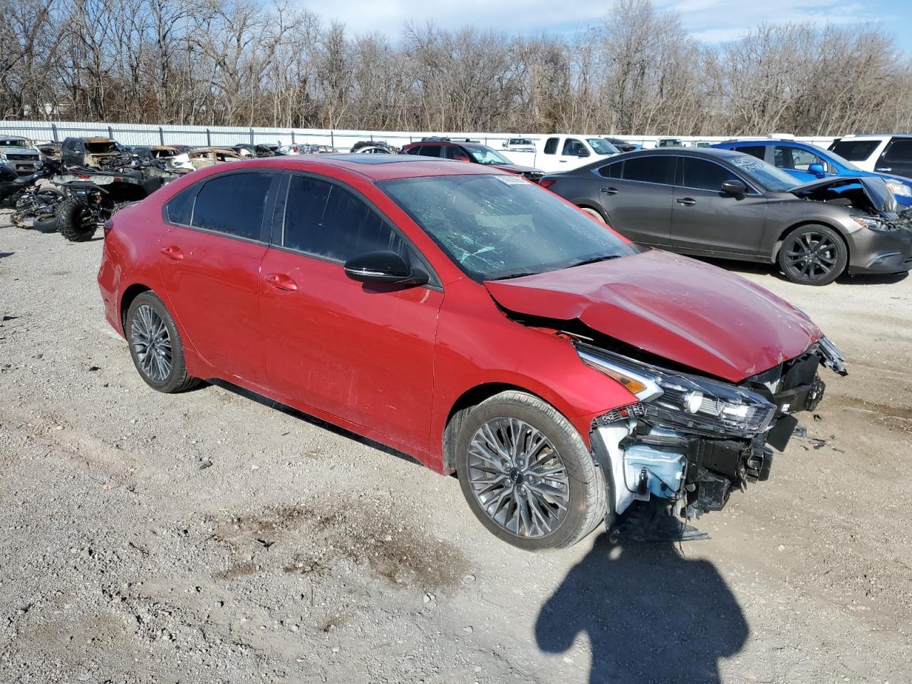 2024 Kia Forte Gt Line - Фото 4