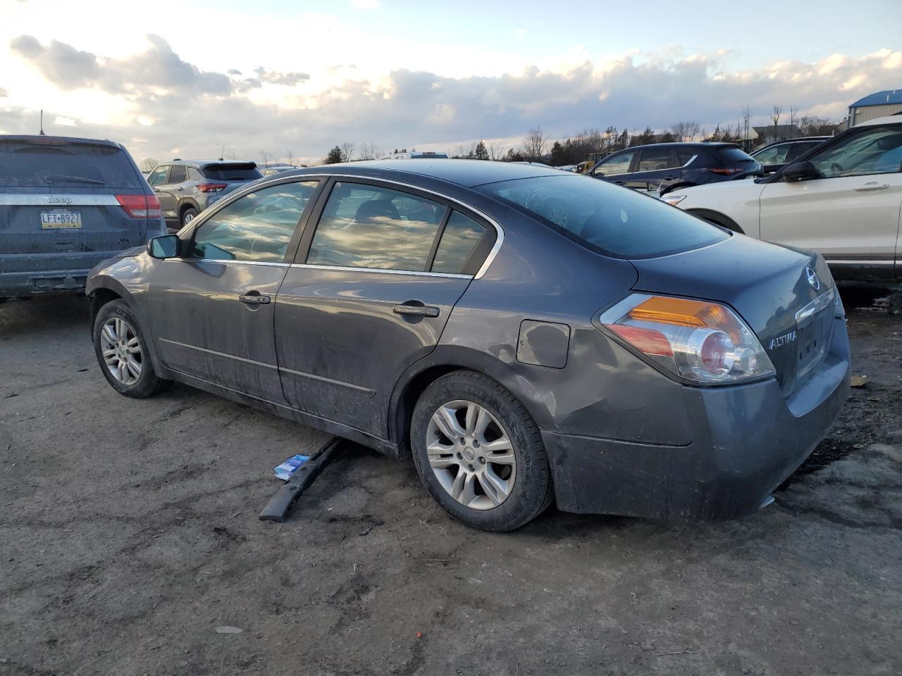 2012 Nissan Altima Base - Фото 2