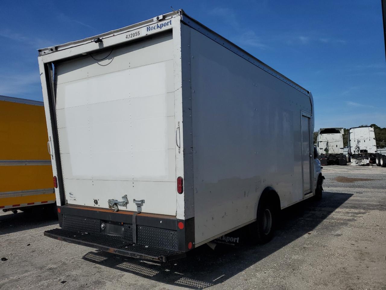 2021 Chevrolet Express G4500 - Image 3