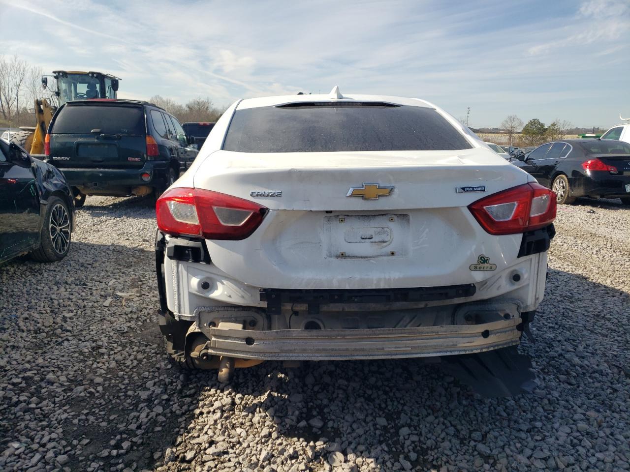 2016 Chevrolet Cruze Premier - Фото 6