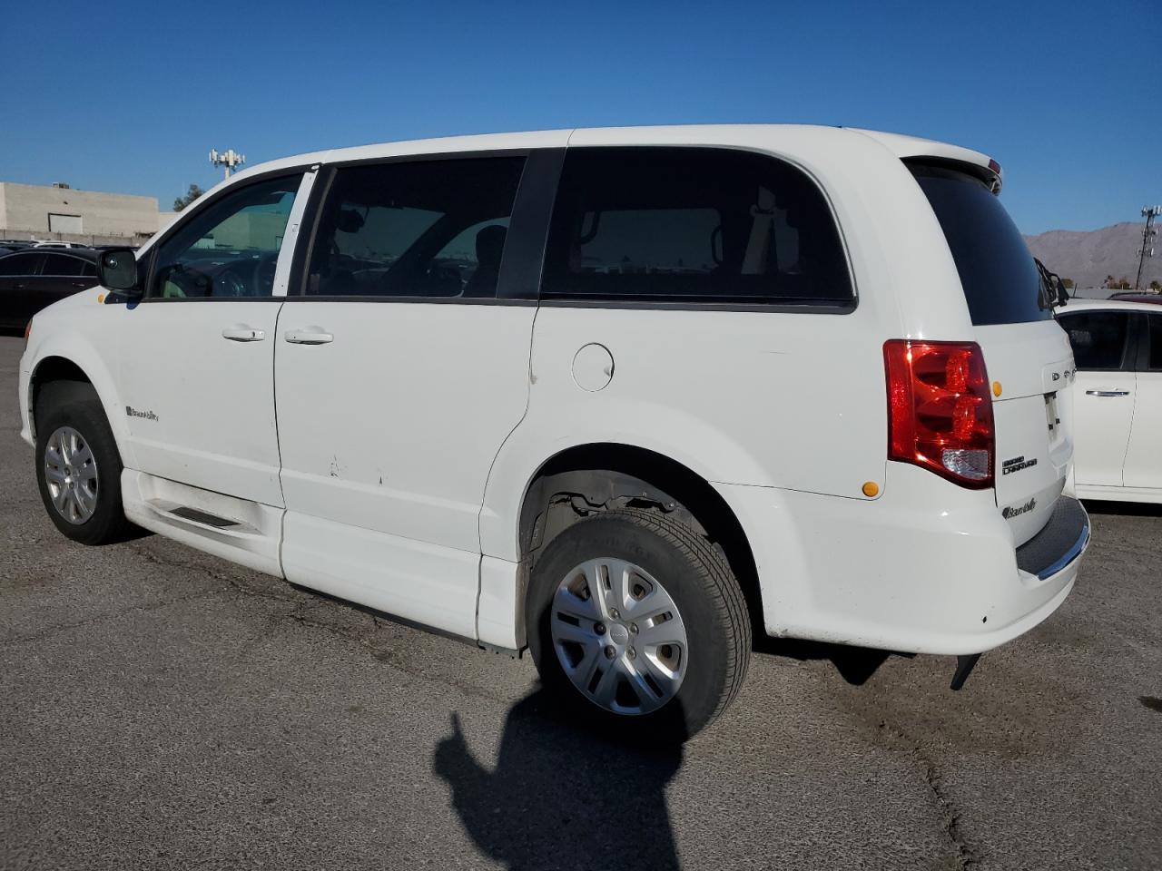 2018 Dodge Grand Caravan Se - Фото 2