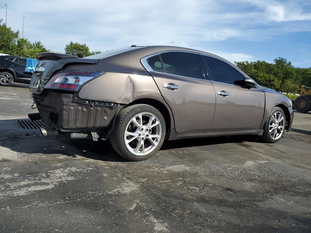 2014 Nissan Maxima S - Image 3