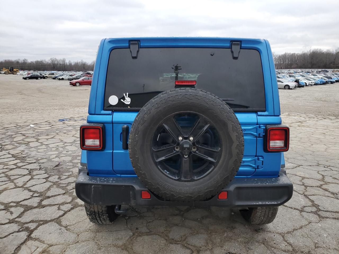 2022 Jeep Wrangler Unlimited Sahara - Фото 6