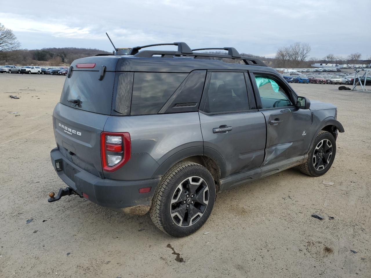 2022 Ford Bronco Sport Outer Banks - Image 3