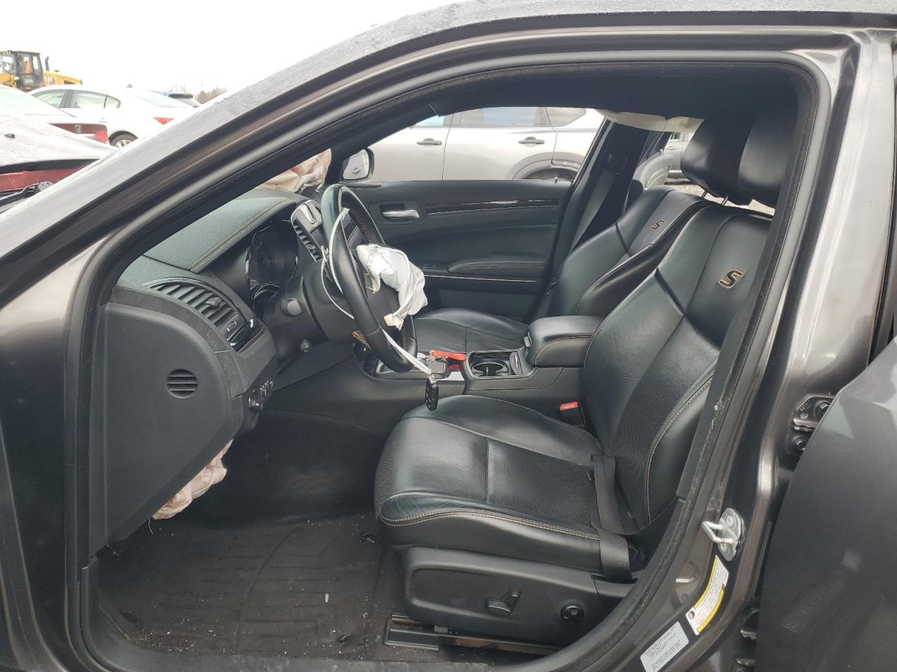 2017 Chrysler 300 S - Image 7