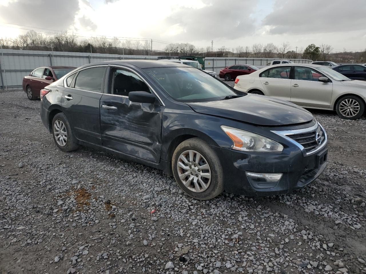 2015 Nissan Altima 2.5 - Image 4