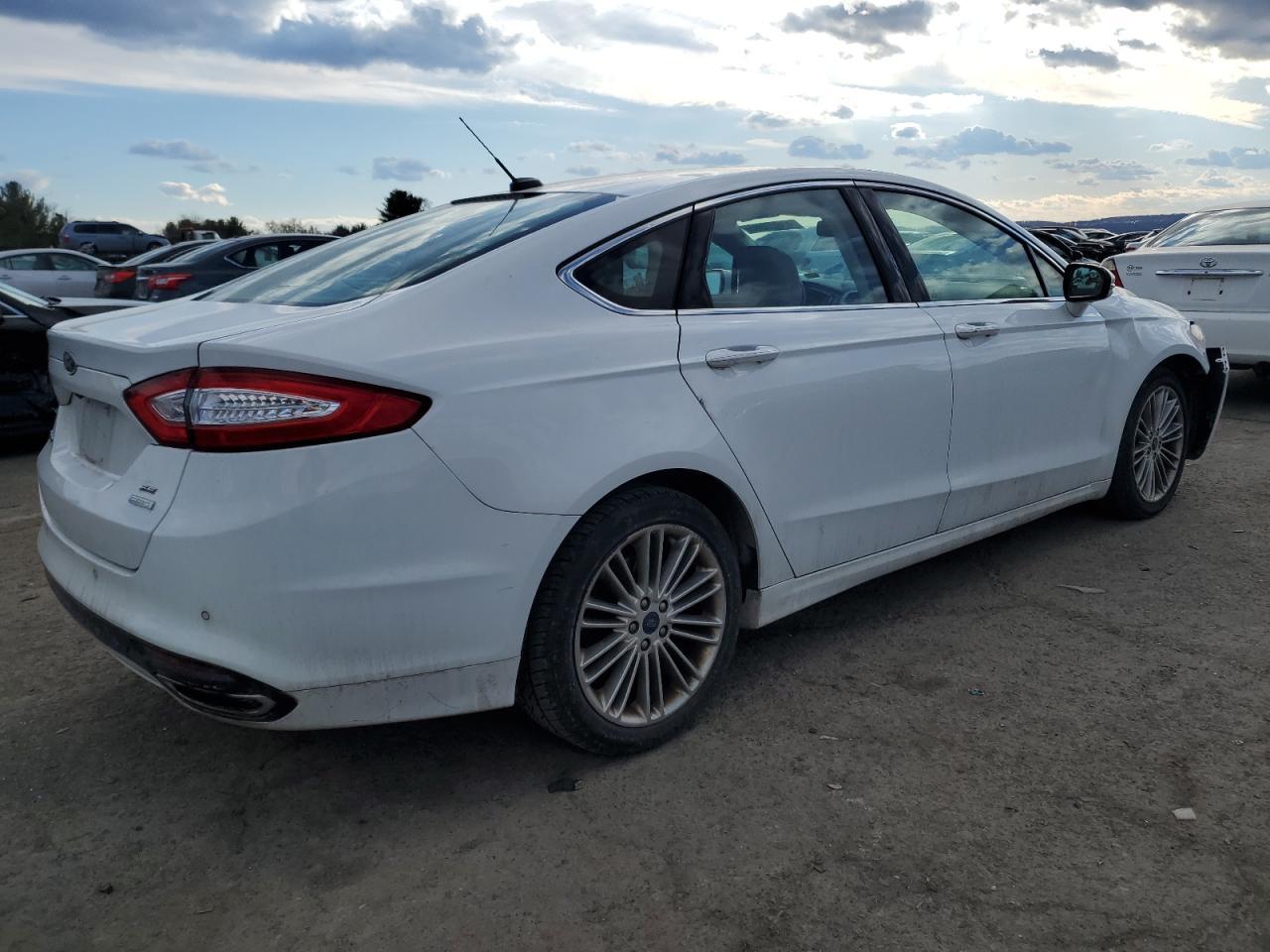 2014 Ford Fusion Se - Фото 3