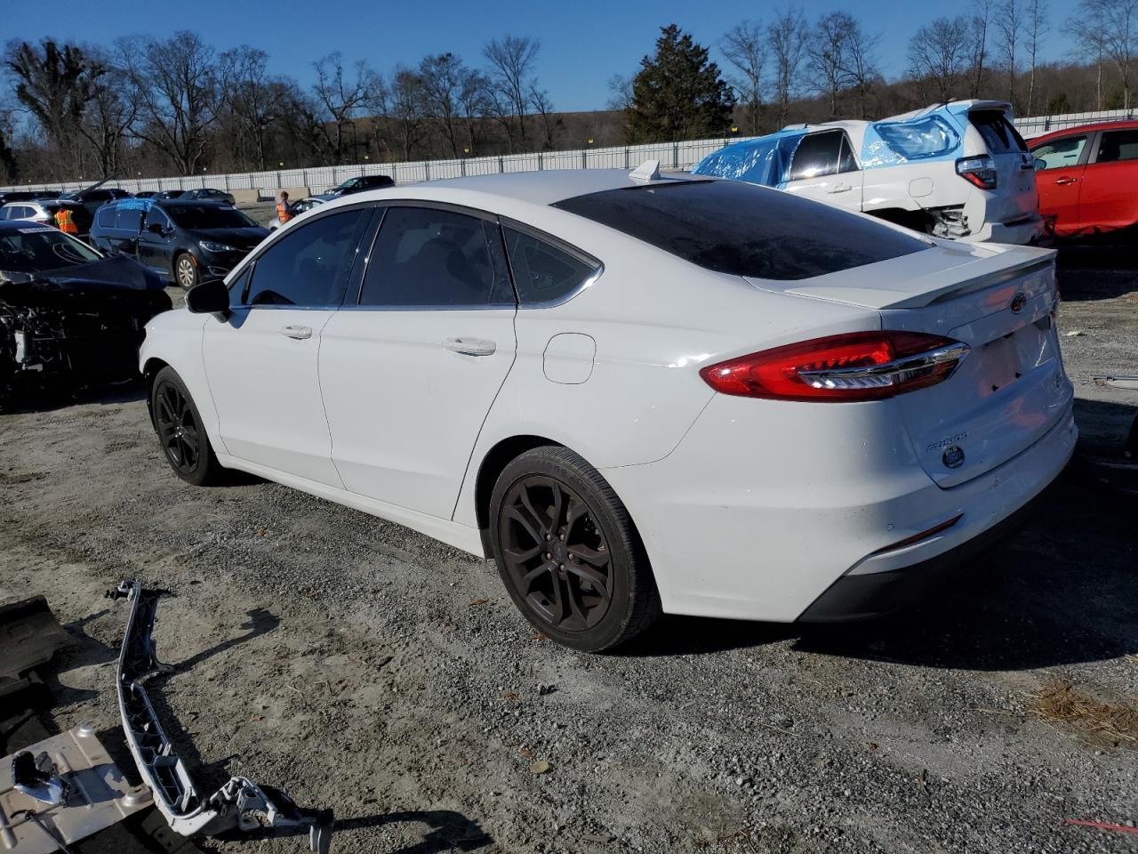 2020 Ford Fusion Se - Фото 2