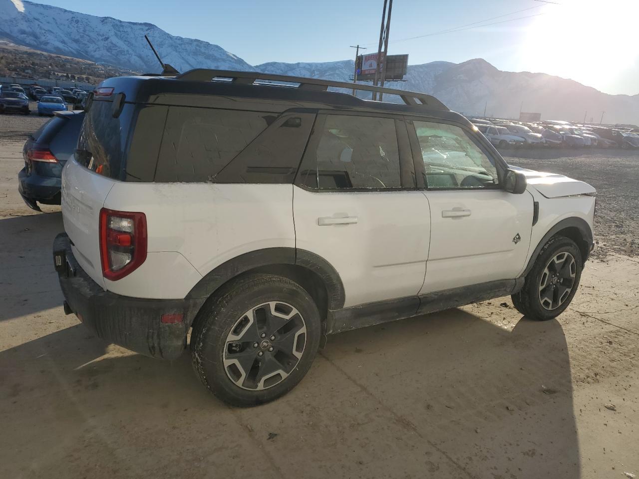 2023 Ford Bronco Sport Outer Banks - Фото 3