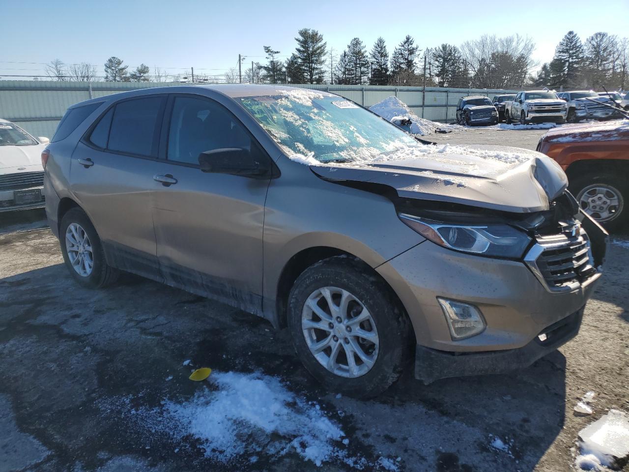 2019 Chevrolet Equinox Ls - Image 4
