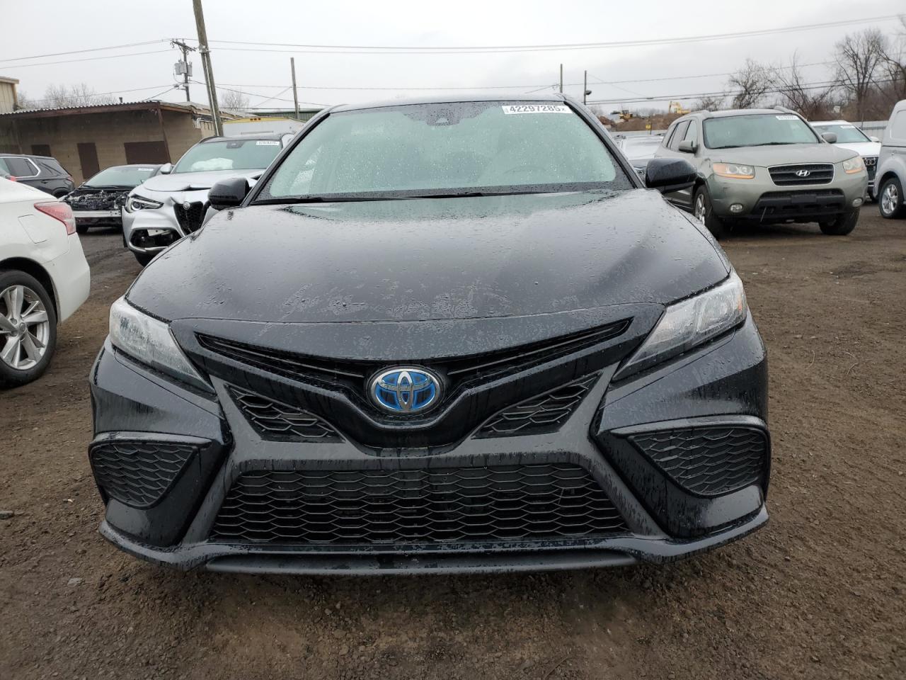 2021 Toyota Camry Se - Image 5