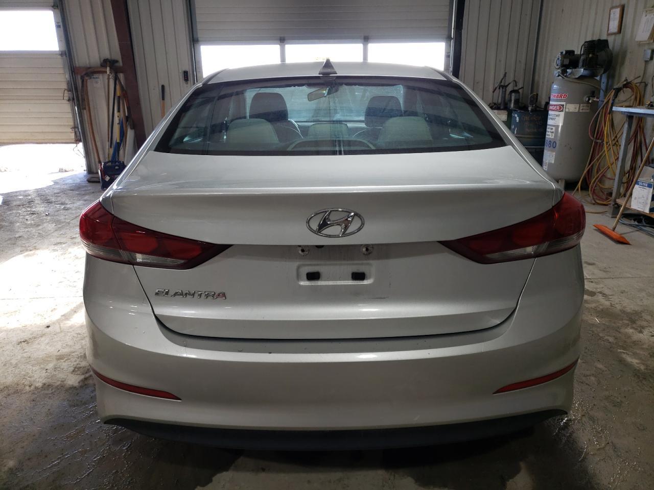 2017 Hyundai Elantra Se - Фото 6