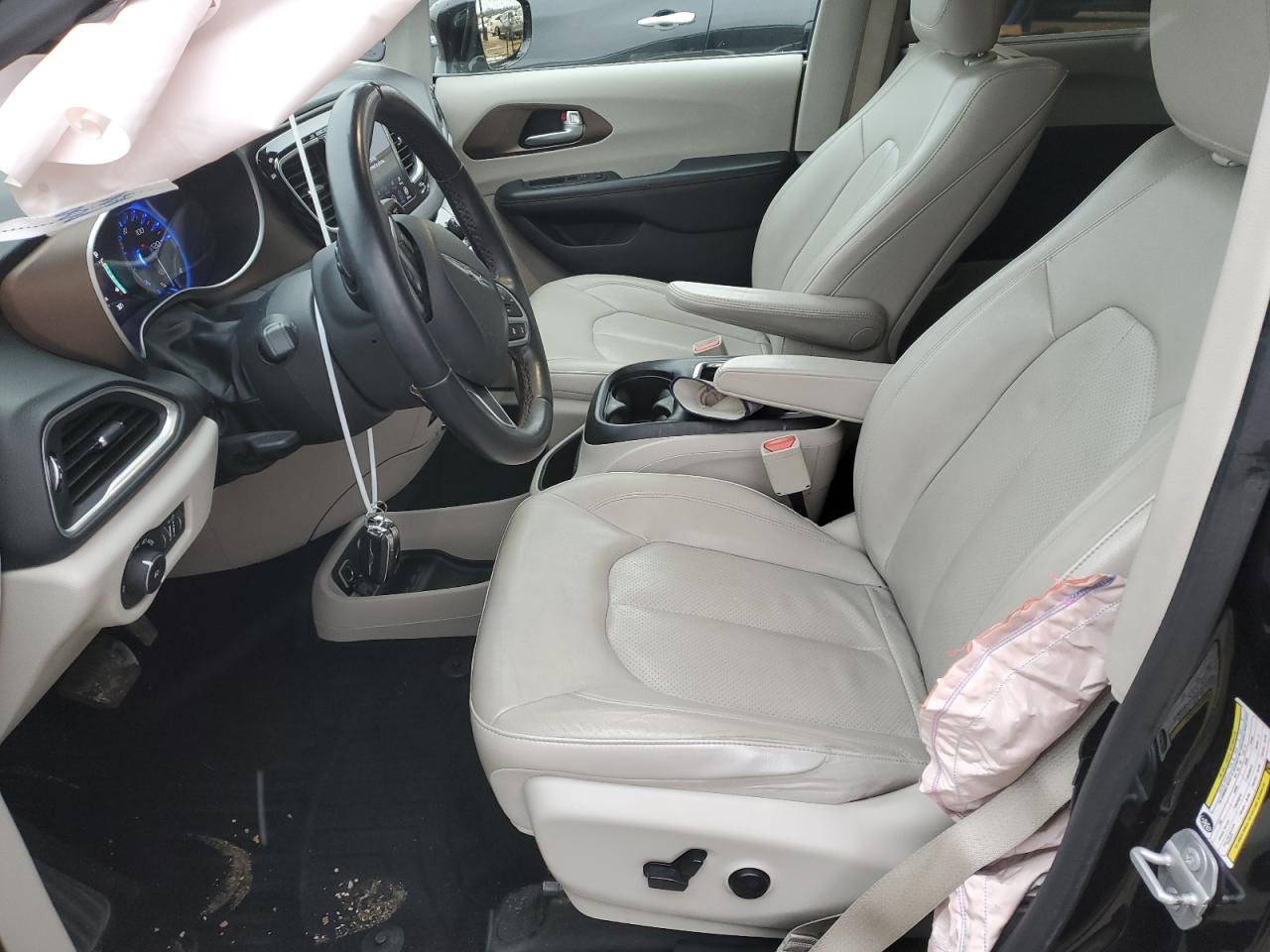 2018 Chrysler Pacifica Touring L Plus - Image 7