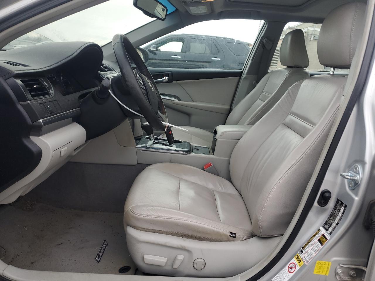 2012 Toyota Camry Hybrid - Image 7