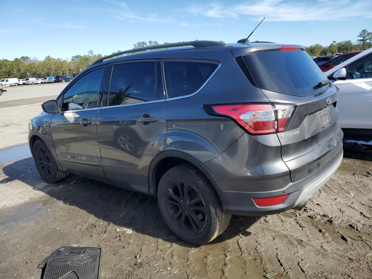 2017 Ford Escape Se - Image 2