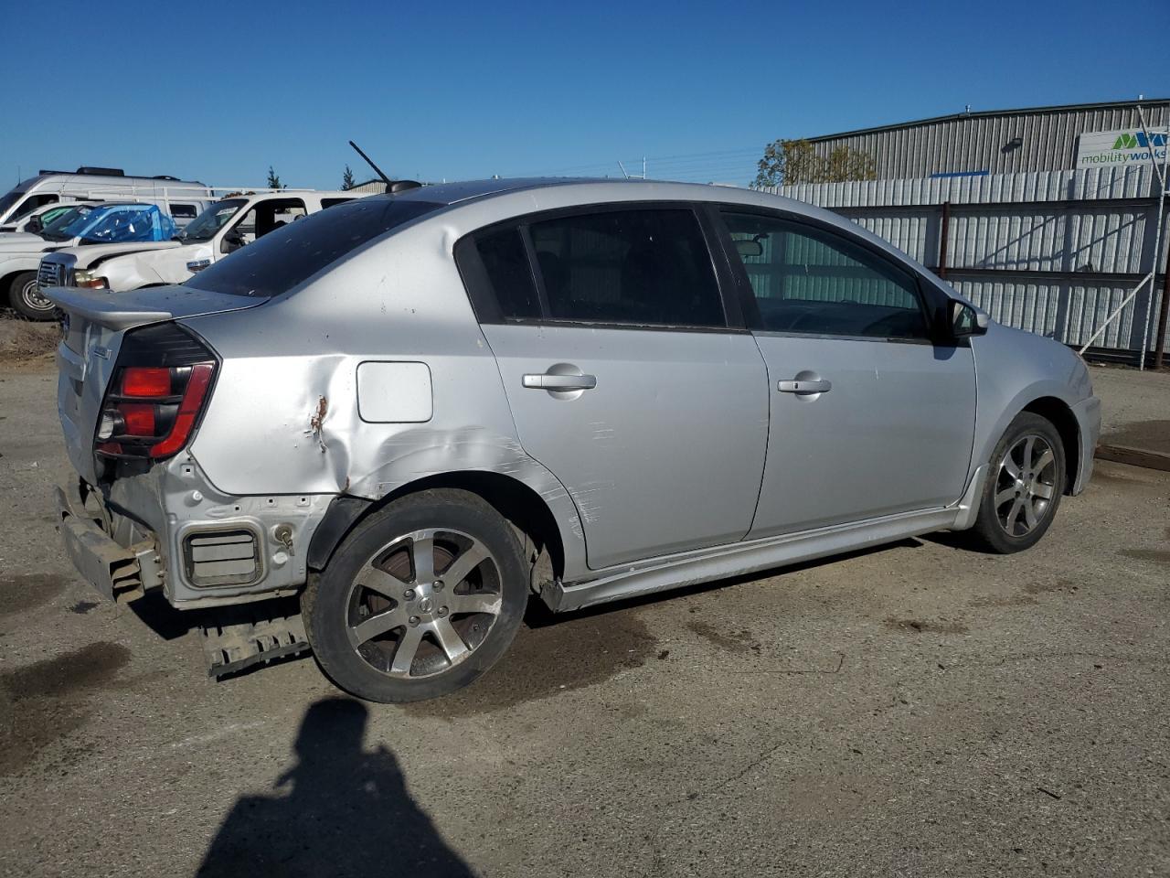 2012 Nissan Sentra 2.0 - Фото 3
