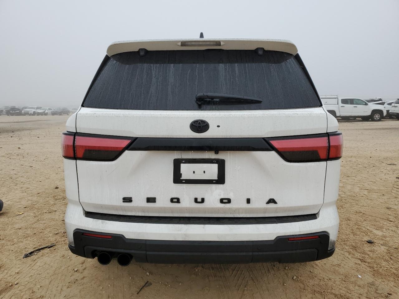 2023 Toyota Sequoia Sr5 - Image 6