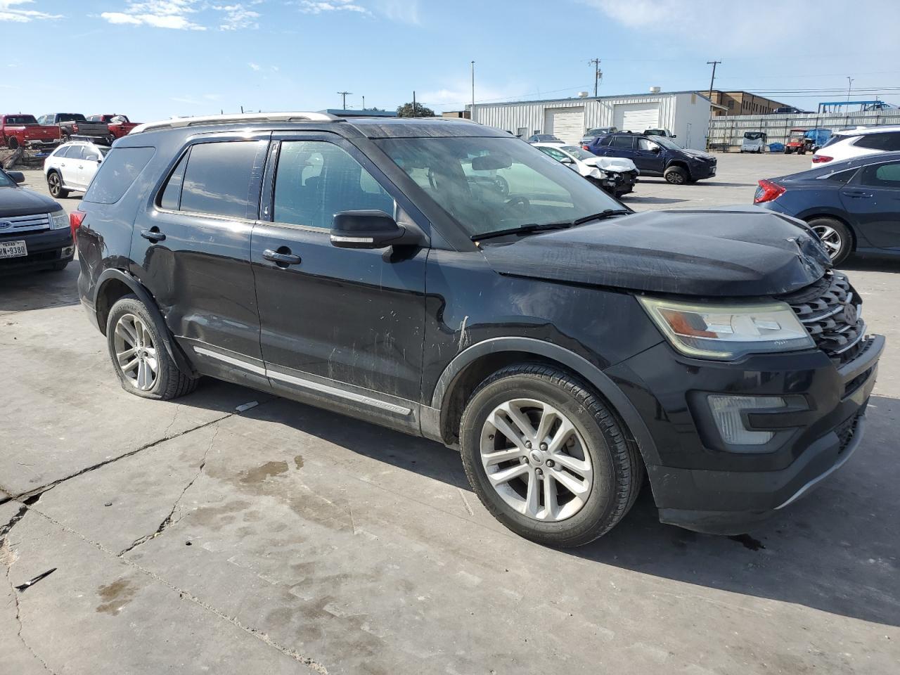 2017 Ford Explorer Xlt - Фото 4