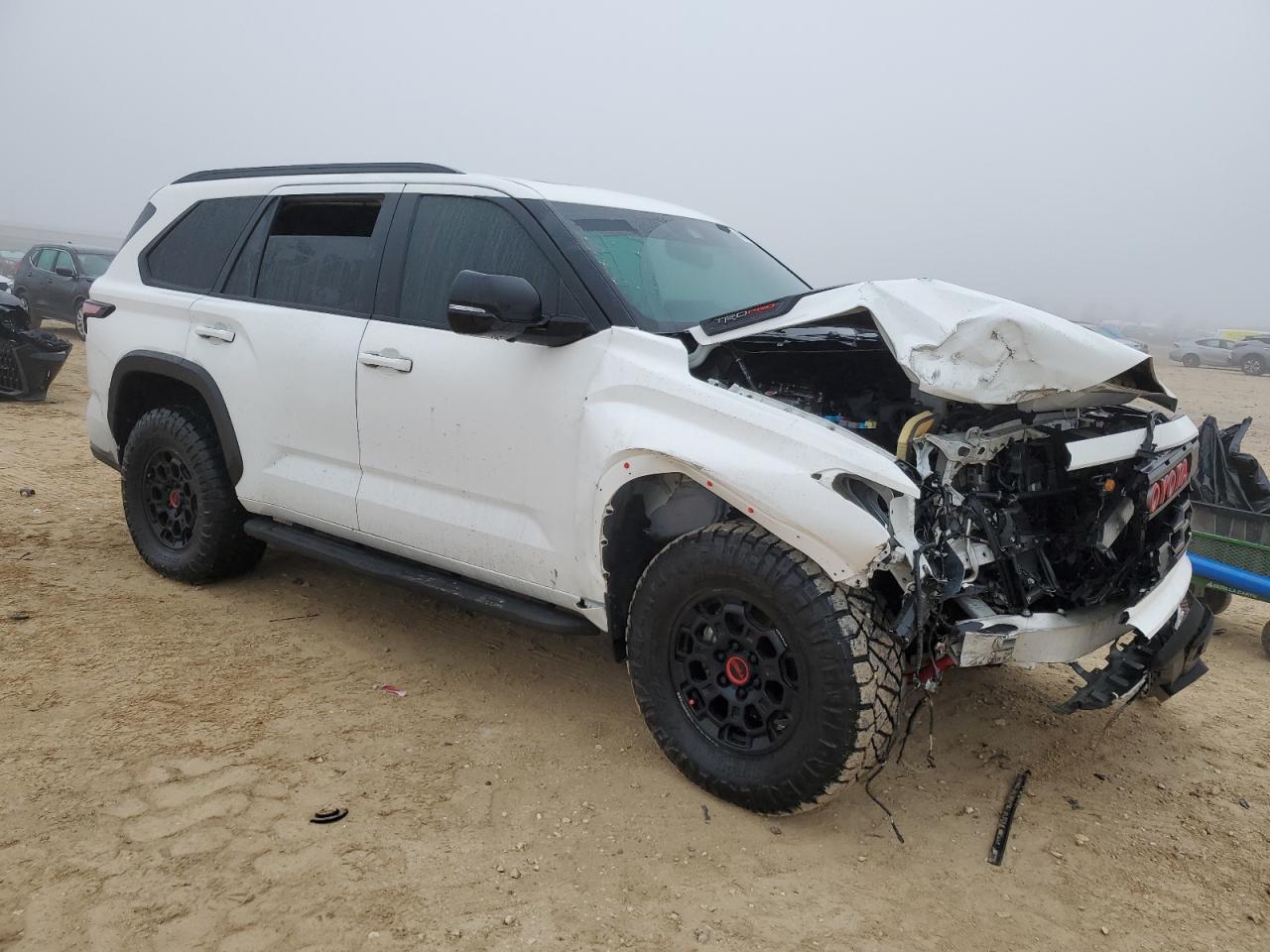 2023 Toyota Sequoia Sr5 - Image 4