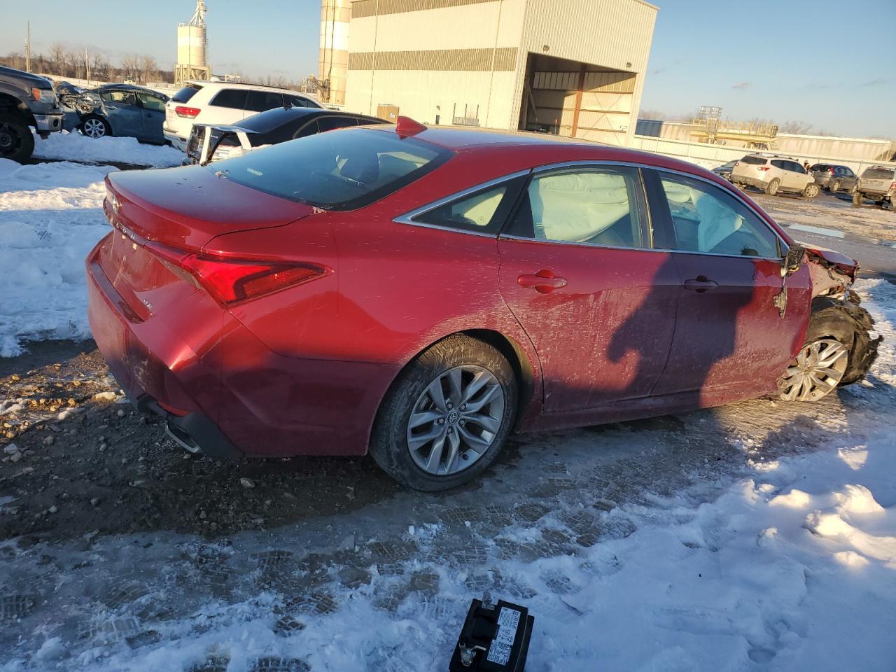 2022 Toyota Avalon Xle - Фото 3