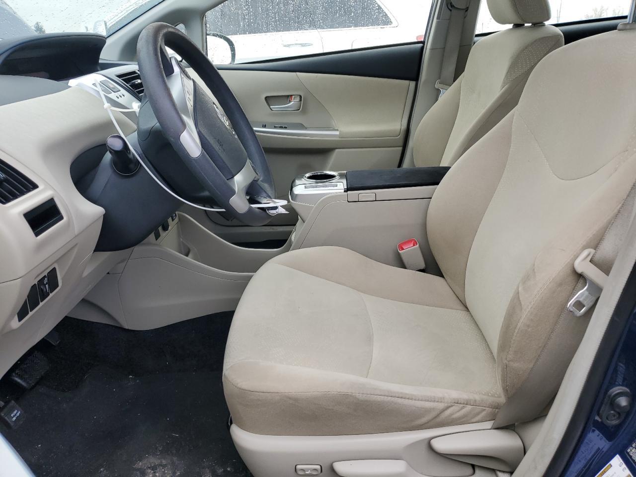 2012 Toyota Prius V - Фото 7