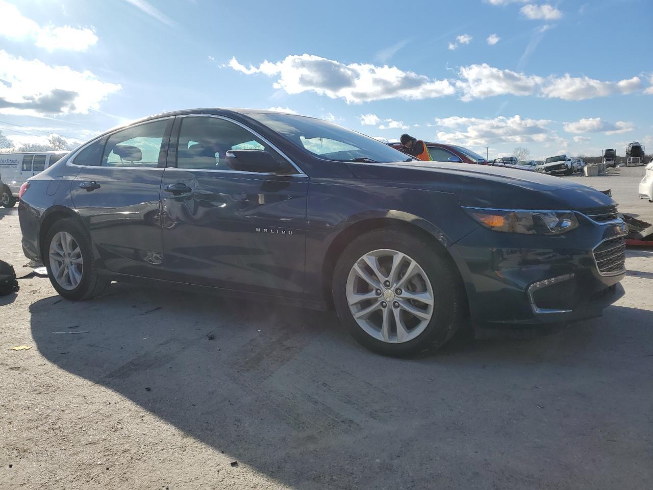 2017 Chevrolet Malibu Lt - Фото 4