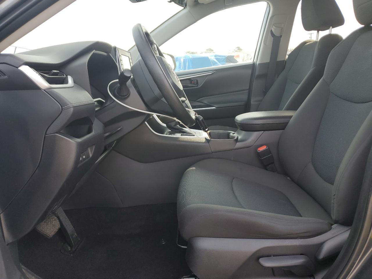 2022 Toyota Rav4 Le - Image 7