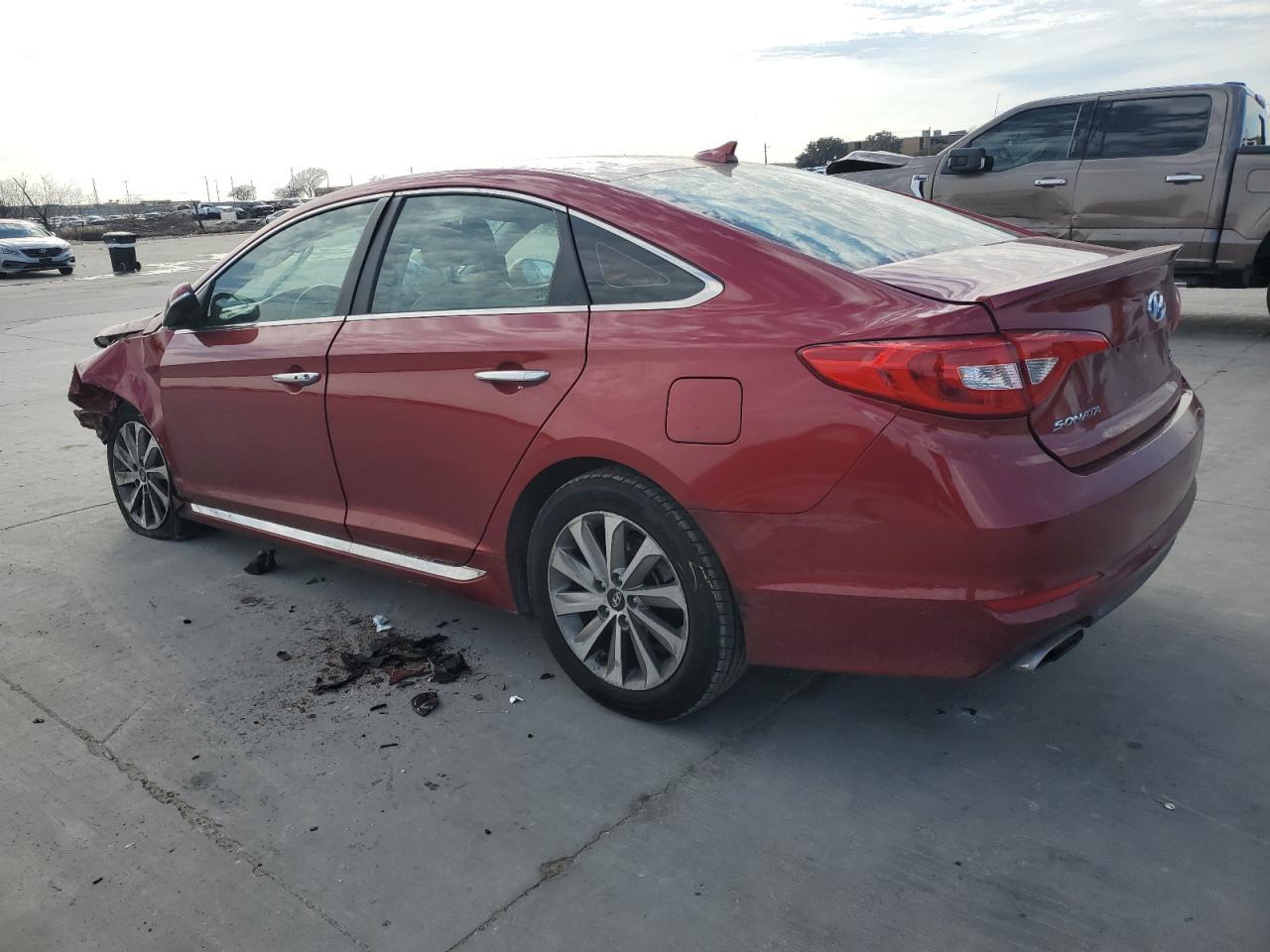 2015 Hyundai Sonata Sport - Image 2