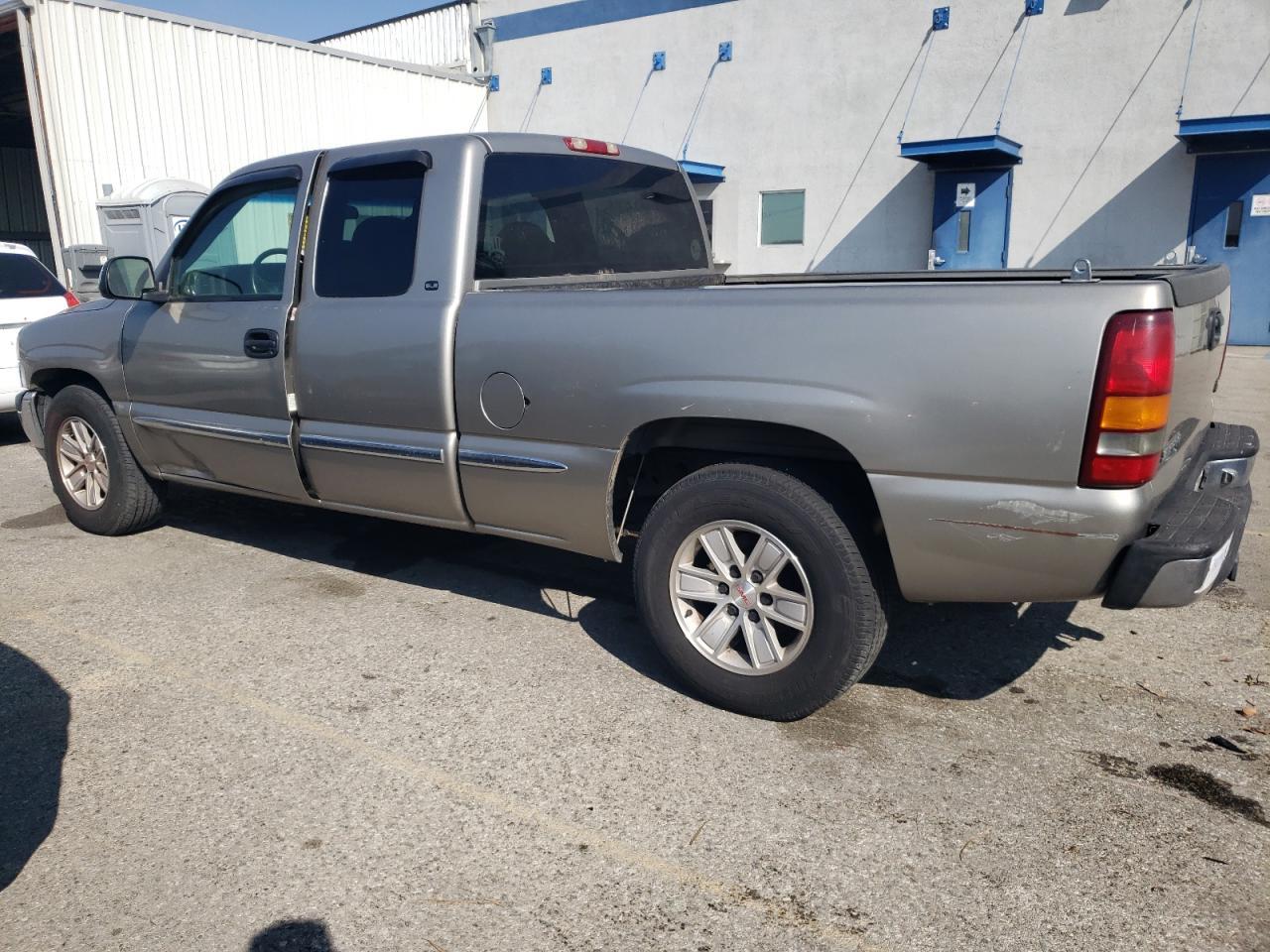 2000 GMC New Sierra C1500 - Фото 2