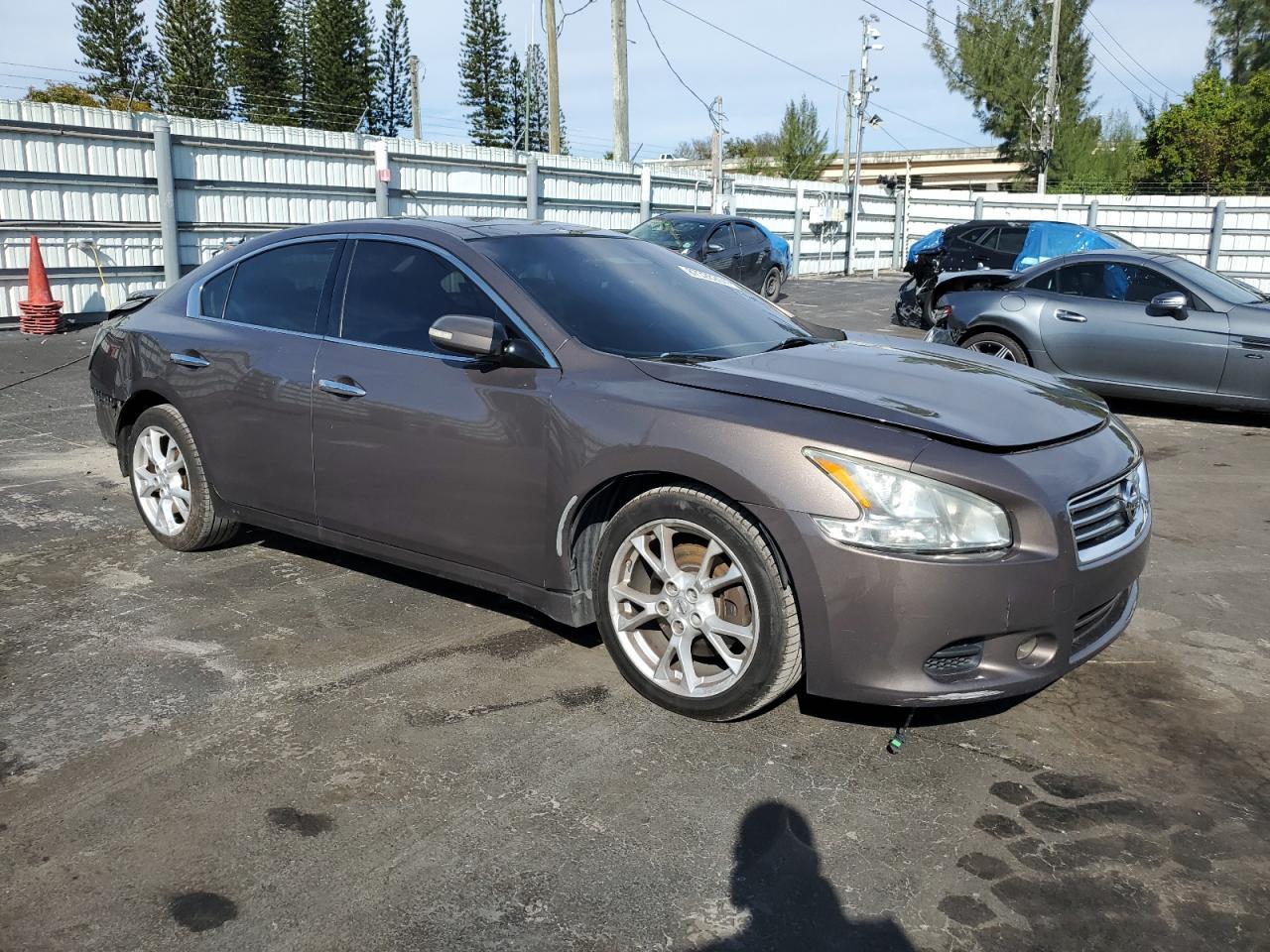 2014 Nissan Maxima S - Image 4
