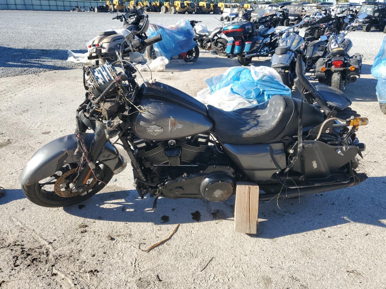 2021 Harley-Davidson Flhxs - Фото 3
