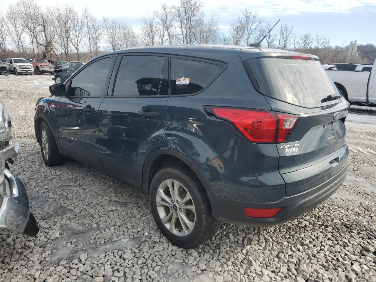2019 Ford Escape S - Фото 2