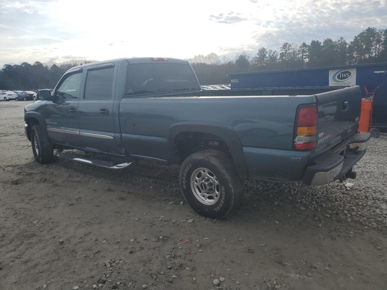 2007 GMC Sierra K2500 Heavy Duty - Image 2