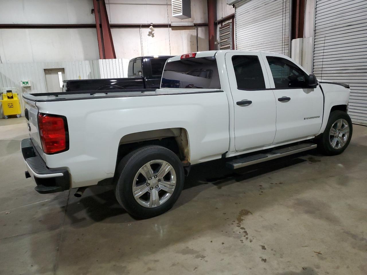 2017 Chevrolet Silverado C1500 Custom - Image 3