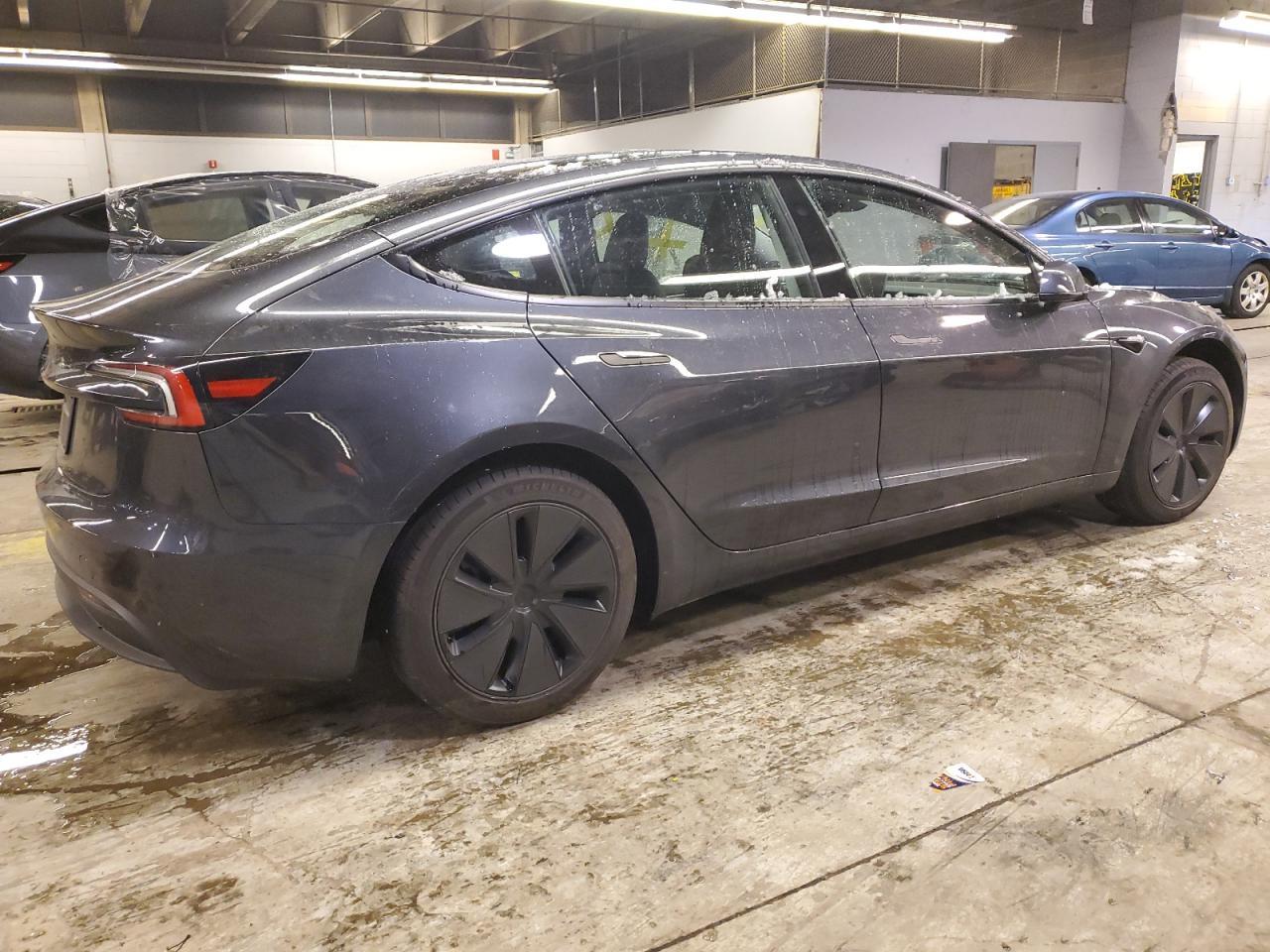 2024 Tesla Model 3 - Image 3