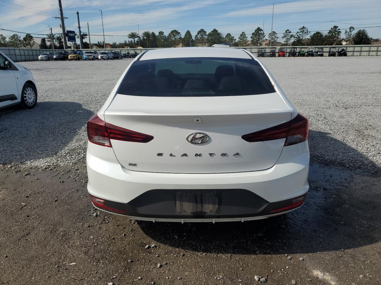 2020 Hyundai Elantra Se - Image 6