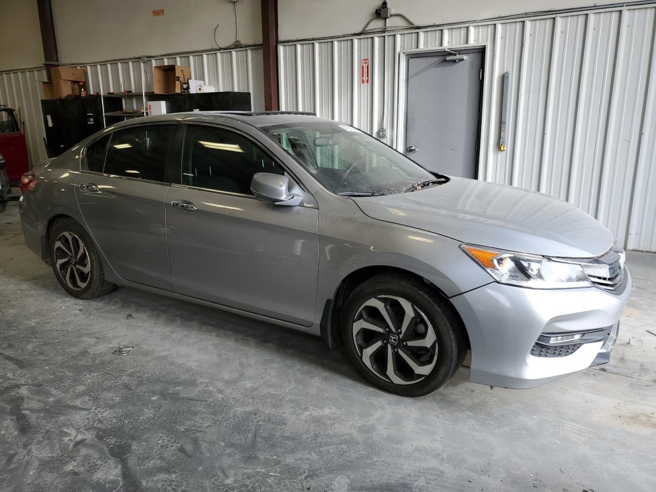 2017 Honda Accord Ex - Image 4