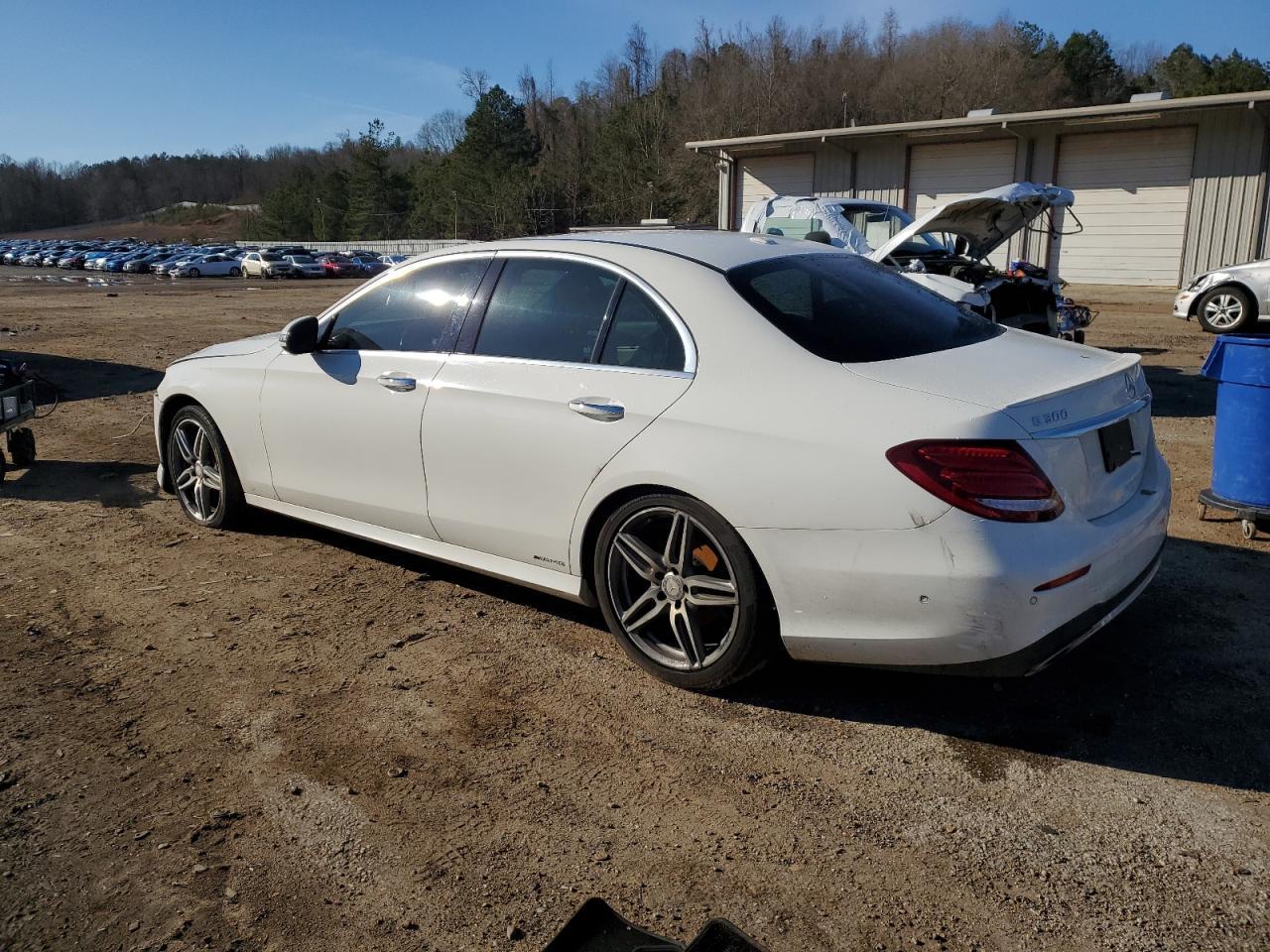 2017 Mercedes-Benz E 300 4Matic - Фото 2