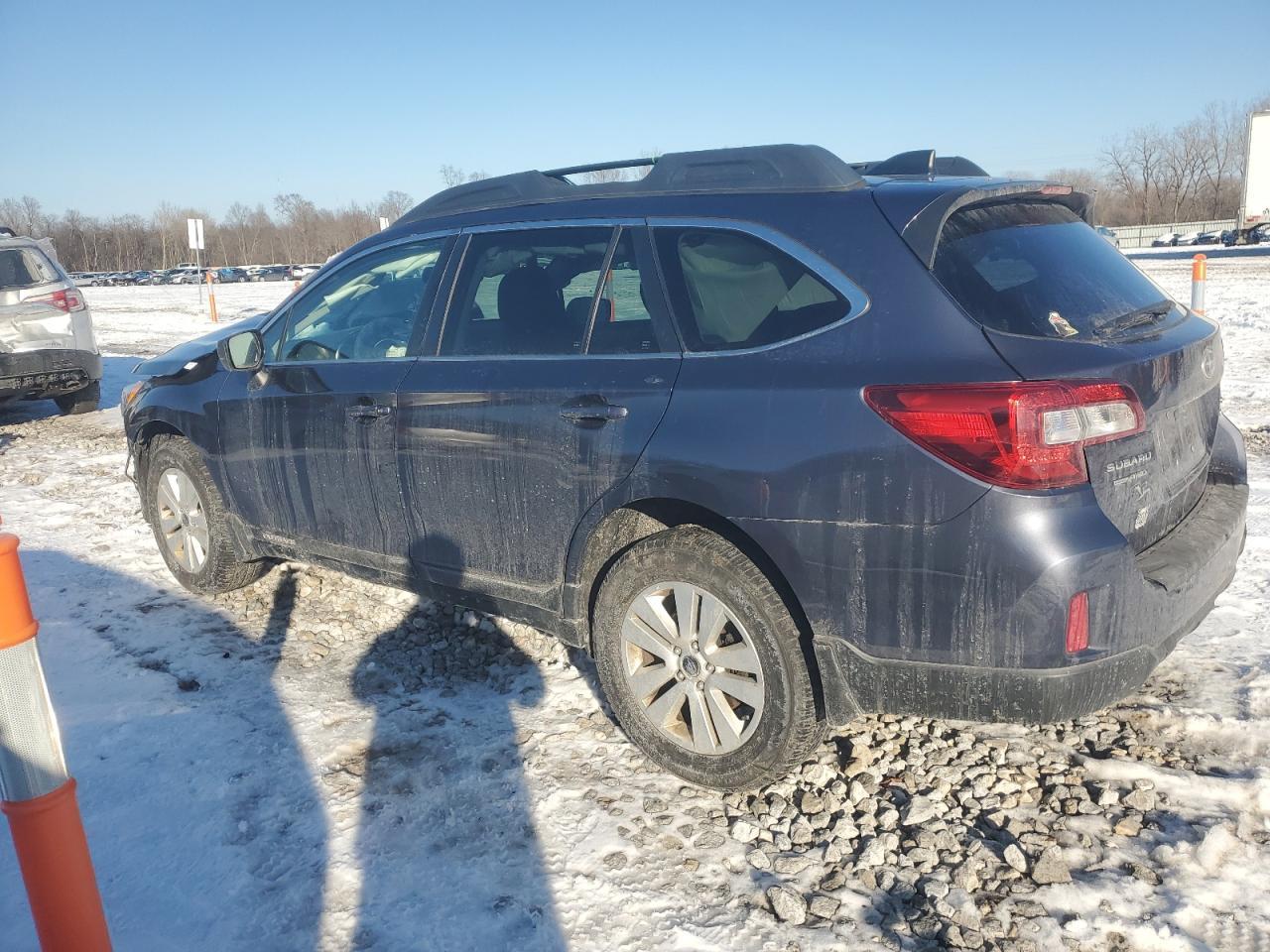 2016 Subaru Outback 2.5I Premium - Фото 2