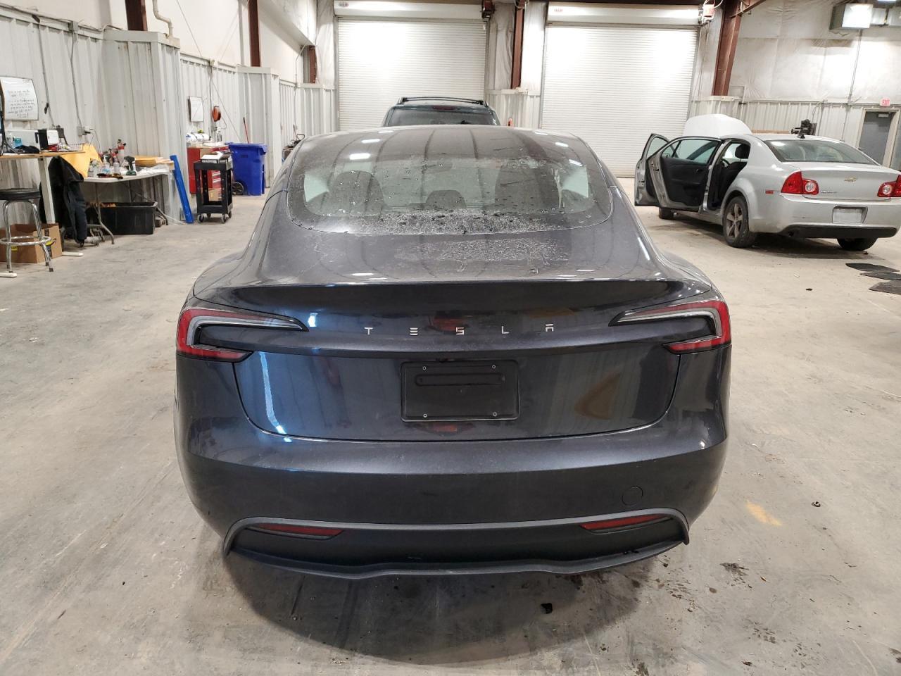 2024 Tesla Model 3 - Image 6