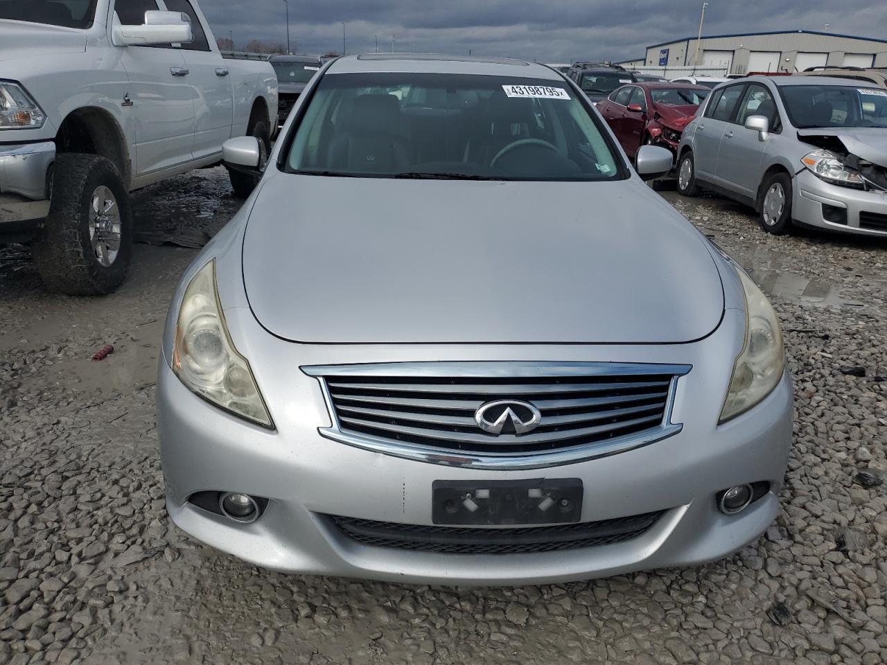 2011 Infiniti G37 - Фото 5