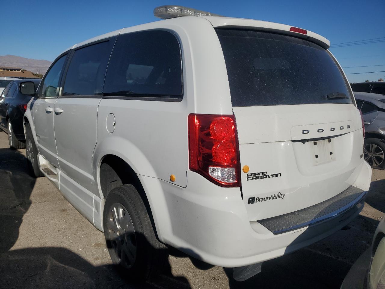 2018 Dodge Grand Caravan Se - Фото 2