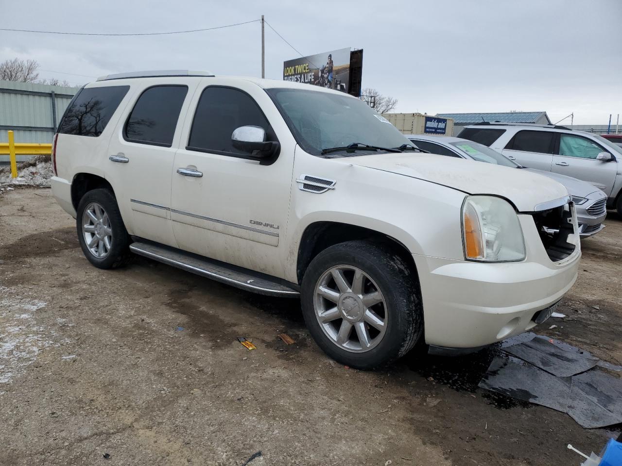 2010 GMC Yukon Denali - Фото 4