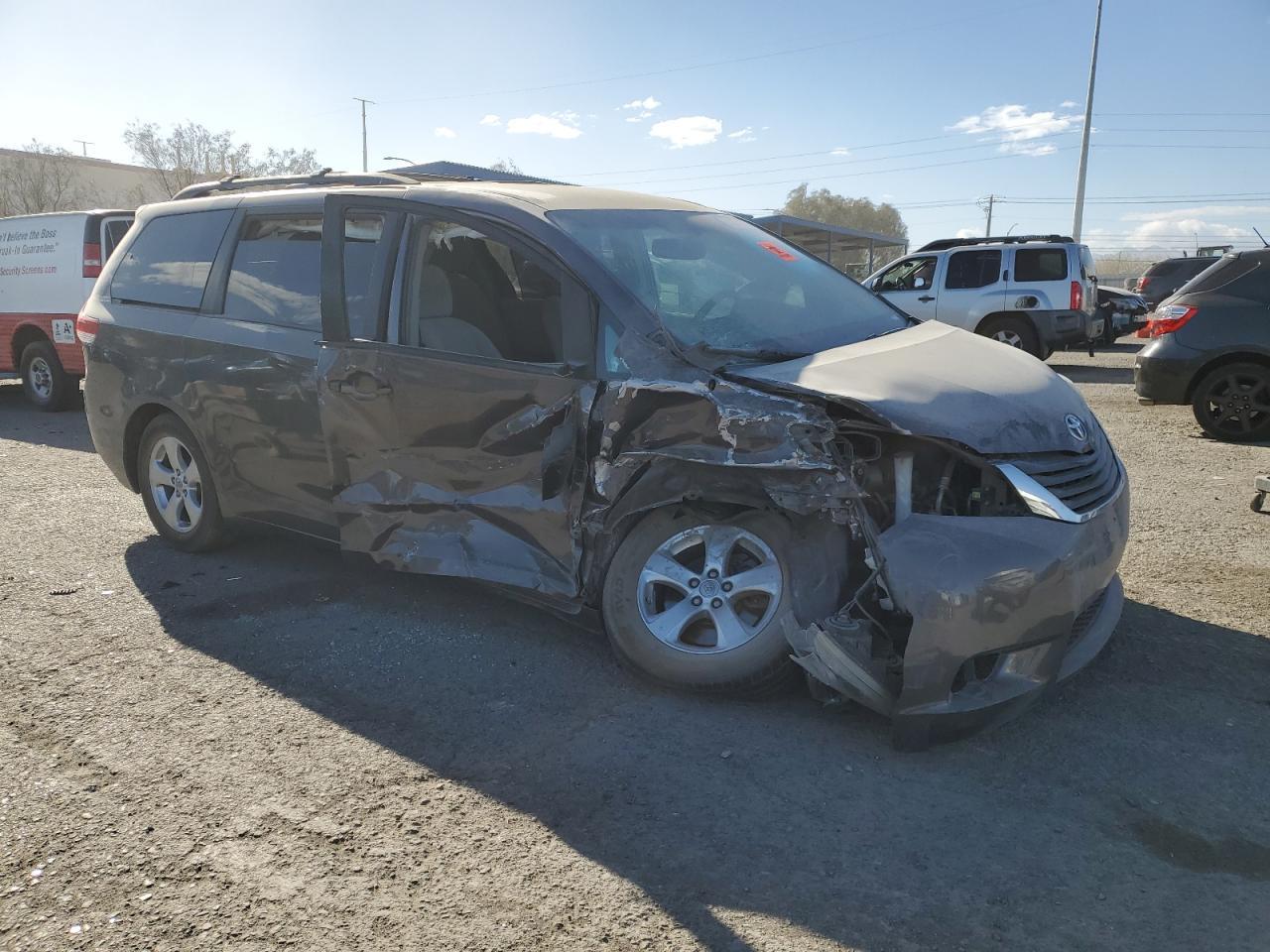 2013 Toyota Sienna Le - Фото 7